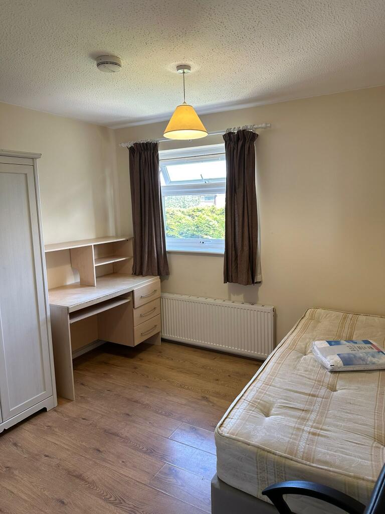 Room 4