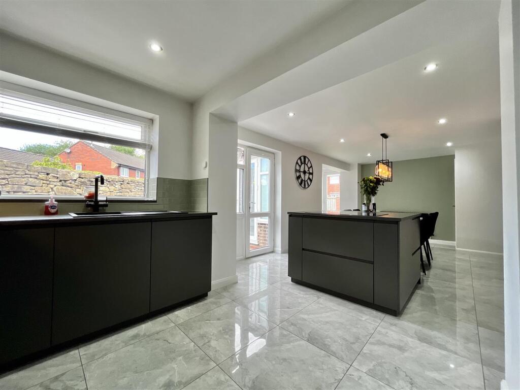 Open Plan Kitchen/ Diner