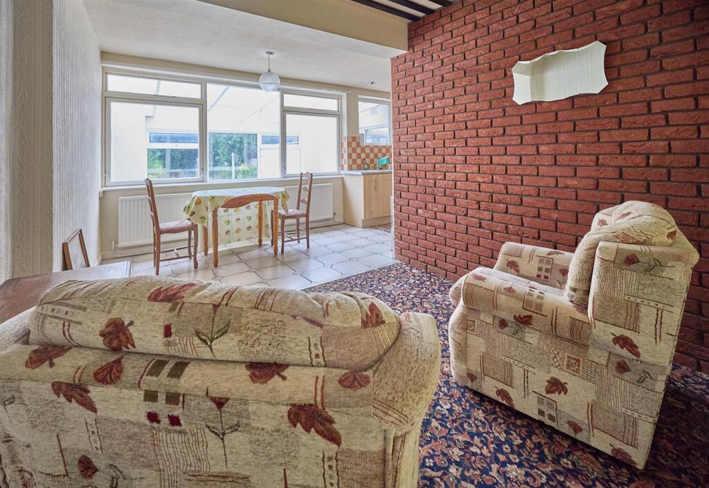 Open Plan Fitted Living/Dining/Kitchen