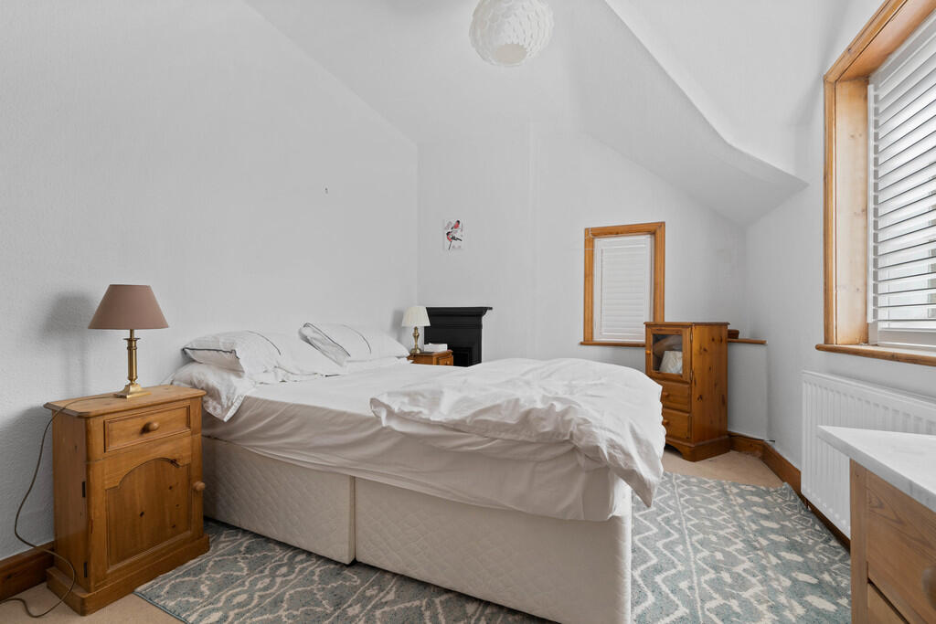 32 Overleigh Road...