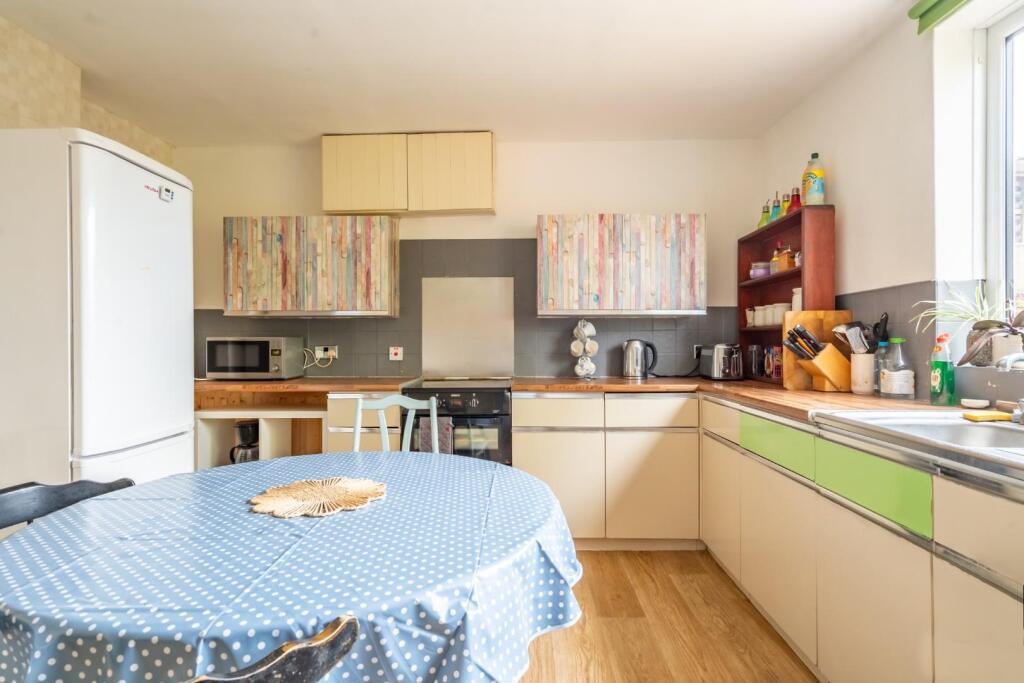 crombie avenue-6.jpg