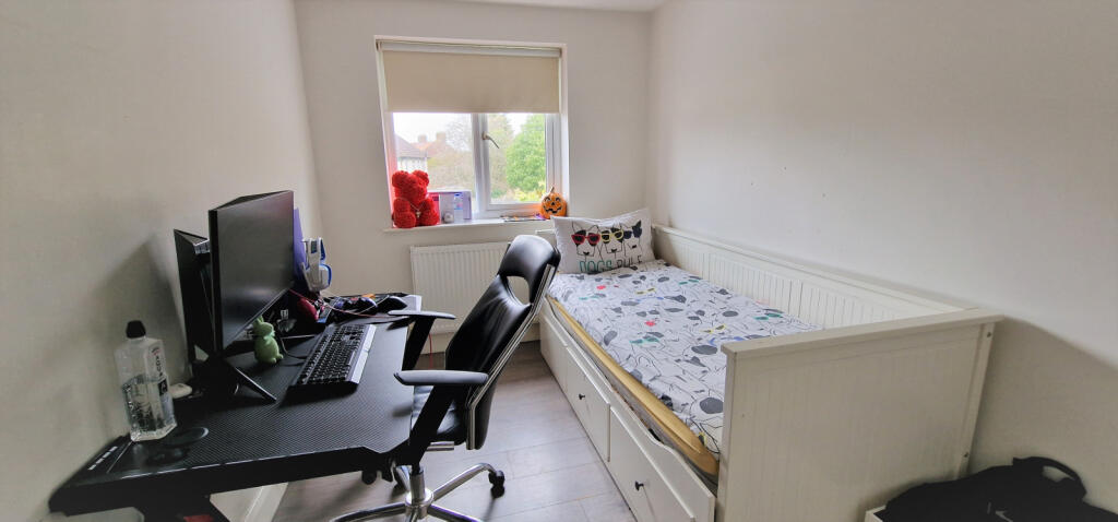 REAR BEDROOM