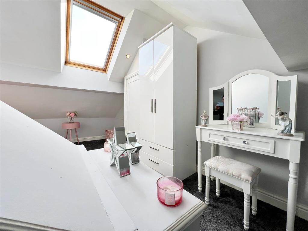 Loft Space pic 4.jpg