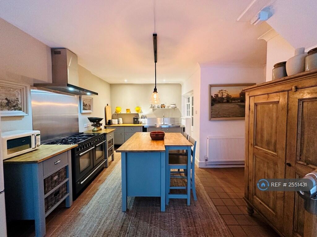 London Cottage Lympstone Kitchen