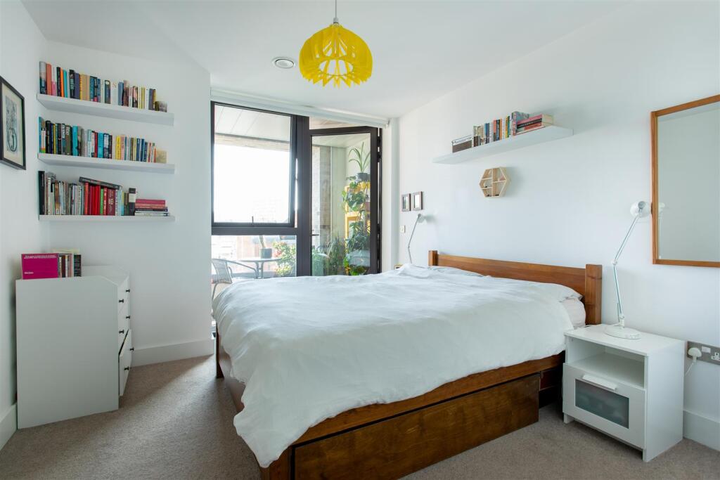 Kingsland High Street, E8