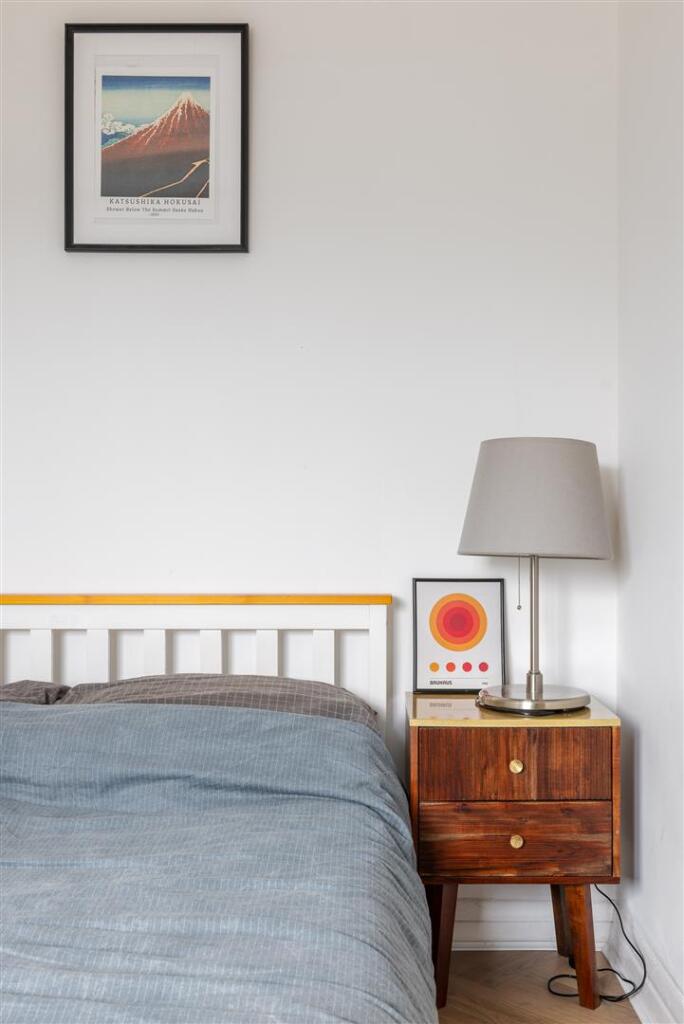 Latimer Road E7