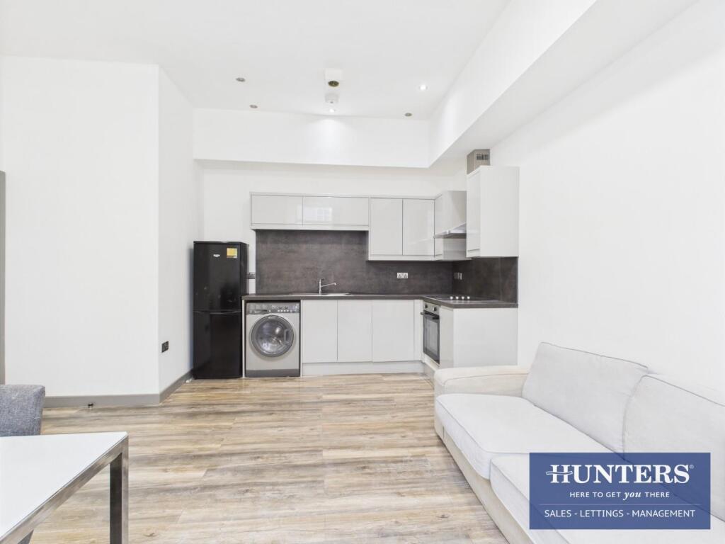 Kitchen/Living Area