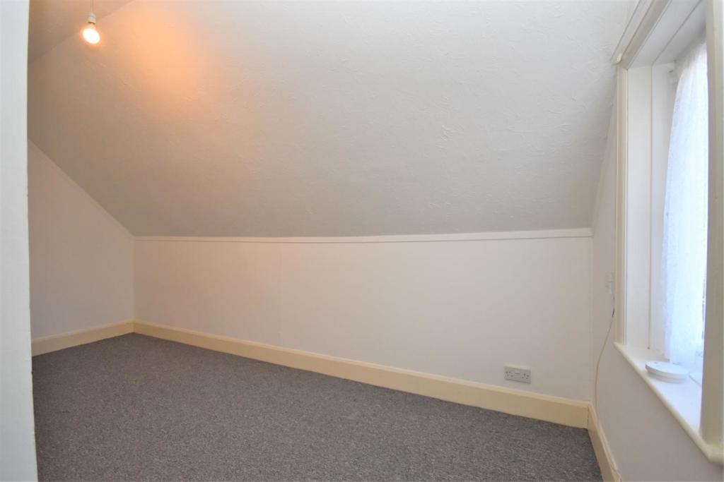 Bedroom.JPG