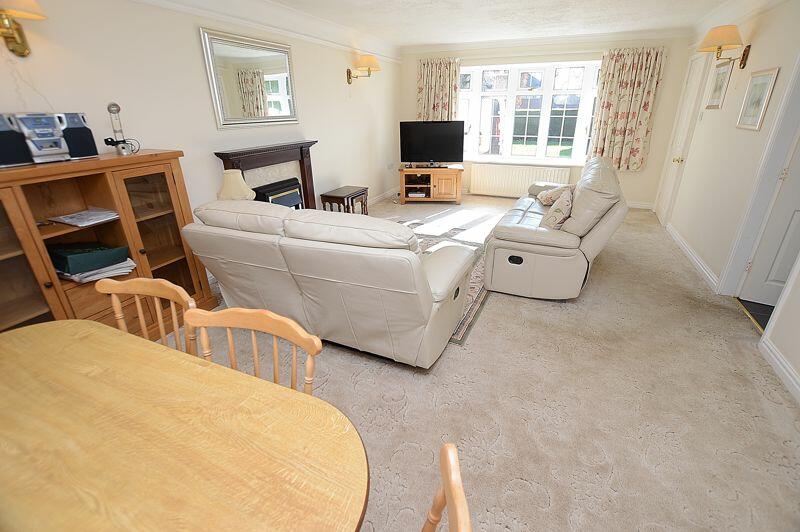 Sitting/Dining Room