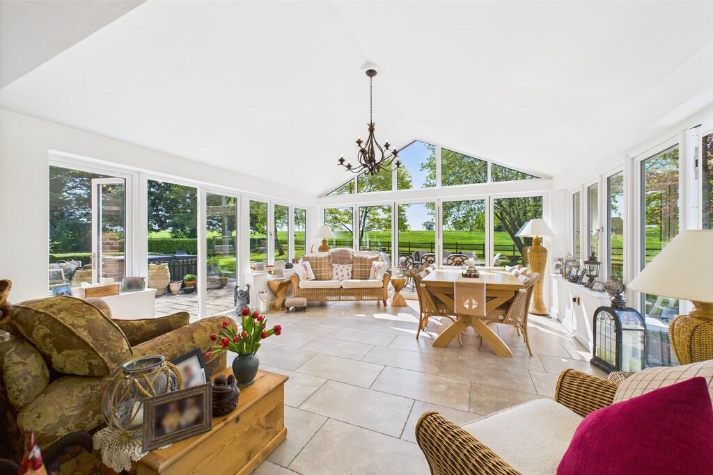 CAM01689G0-PR0465...