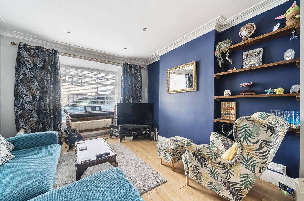 1304677-18-685026...