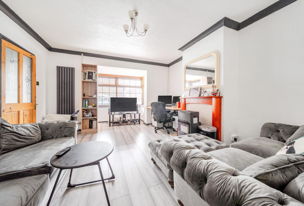 1372274-9-690236e...