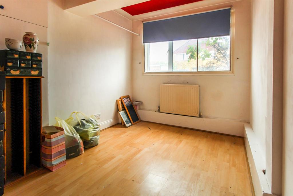 BED 4.jpg