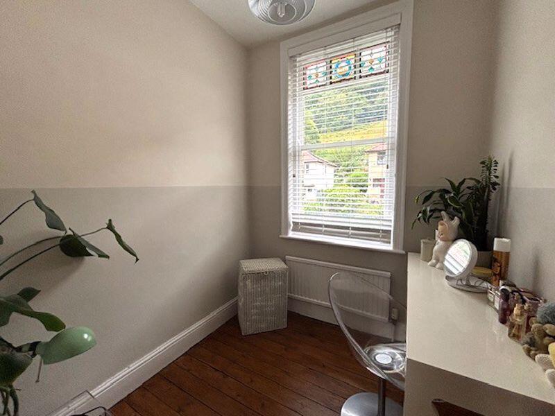 Bedroom 5 (Dressing Room)