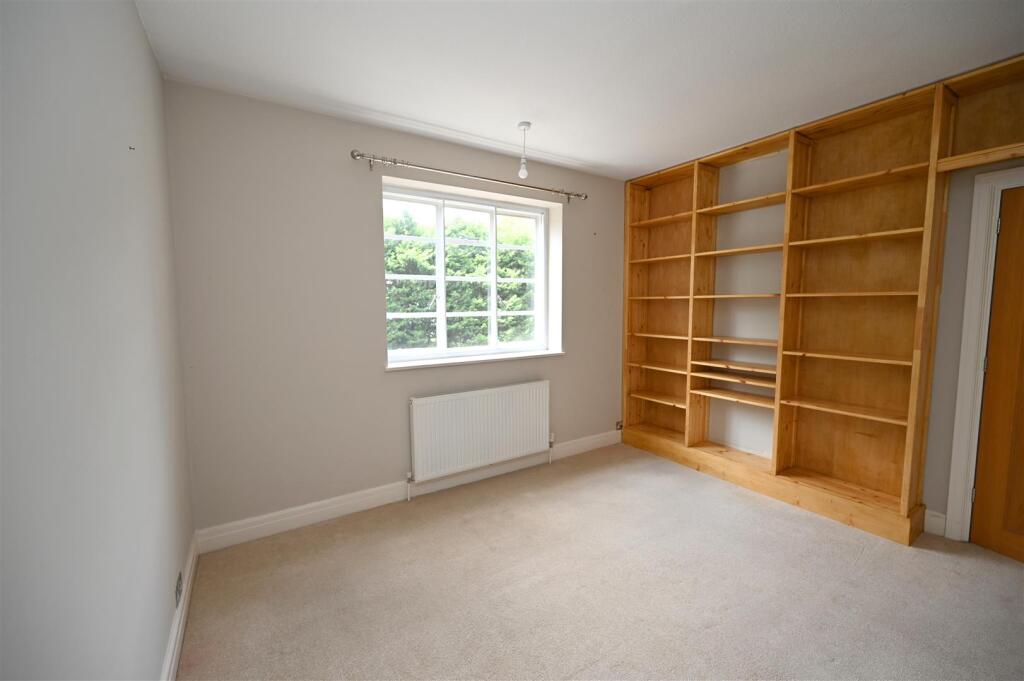 bedroom2.2.JPG