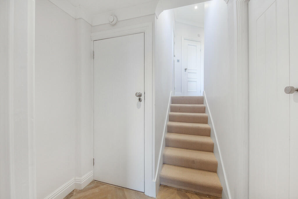 Split level entra...