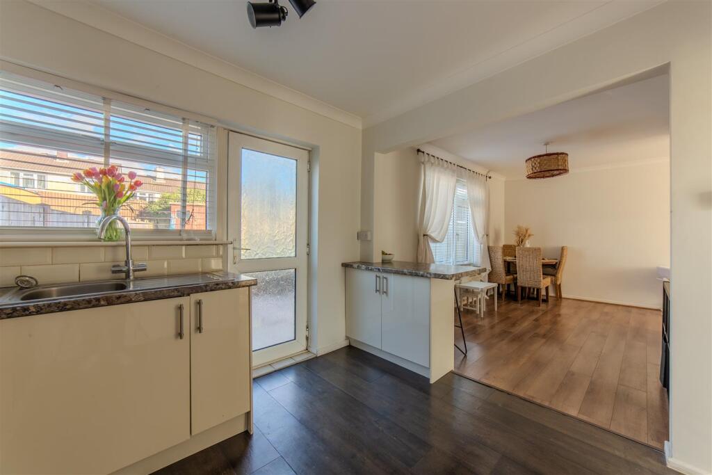 17 Broad View-16.jpg