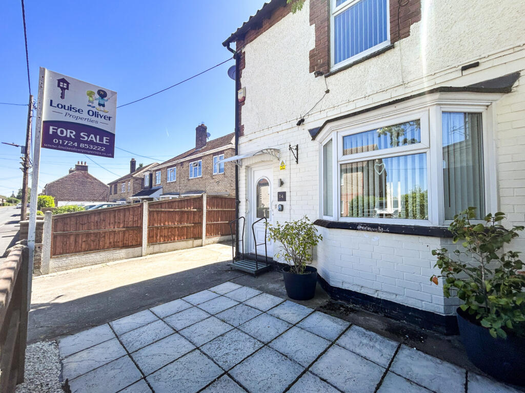 Stylish &amp; Modernised Three-Bedroom Home with Sout