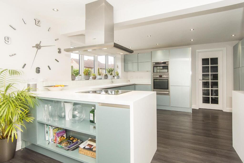 Kitchen/Breakfast Room