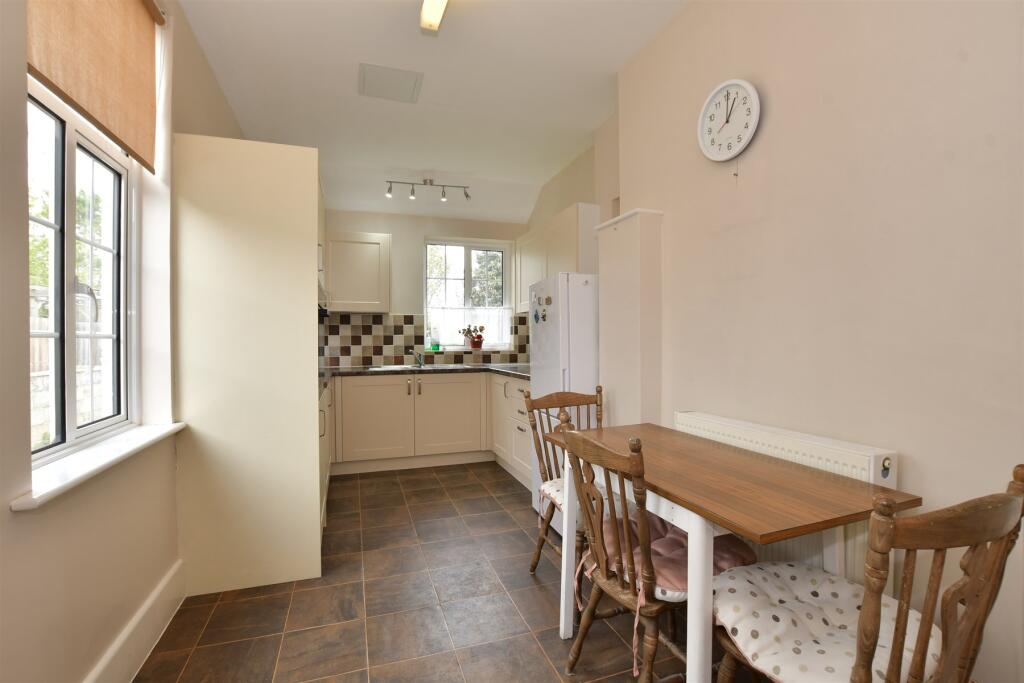 Kitchen/Breakfast Room