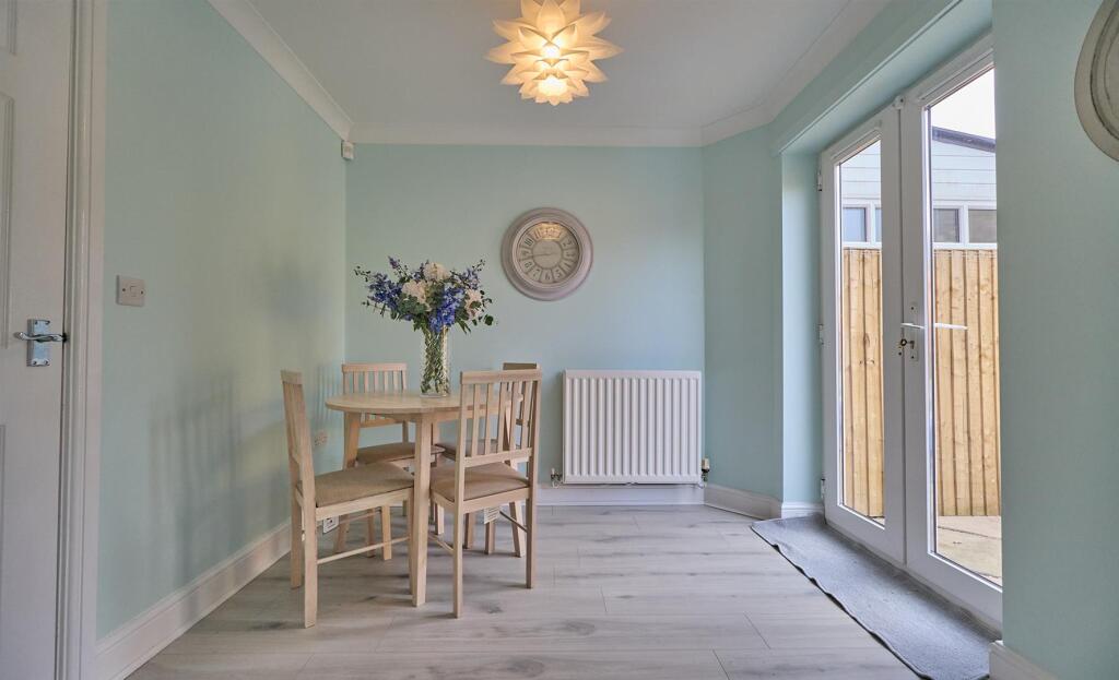 Applebees Walk.  4.jpg