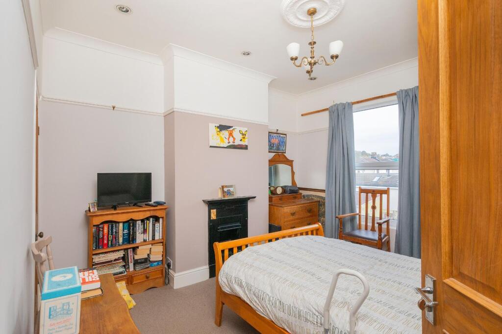 0W1SSE - Bedroom E.jpg