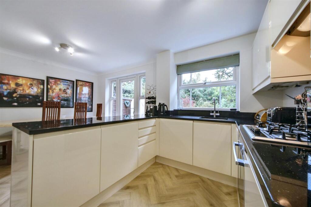 Kitchen Diner (1).jpg