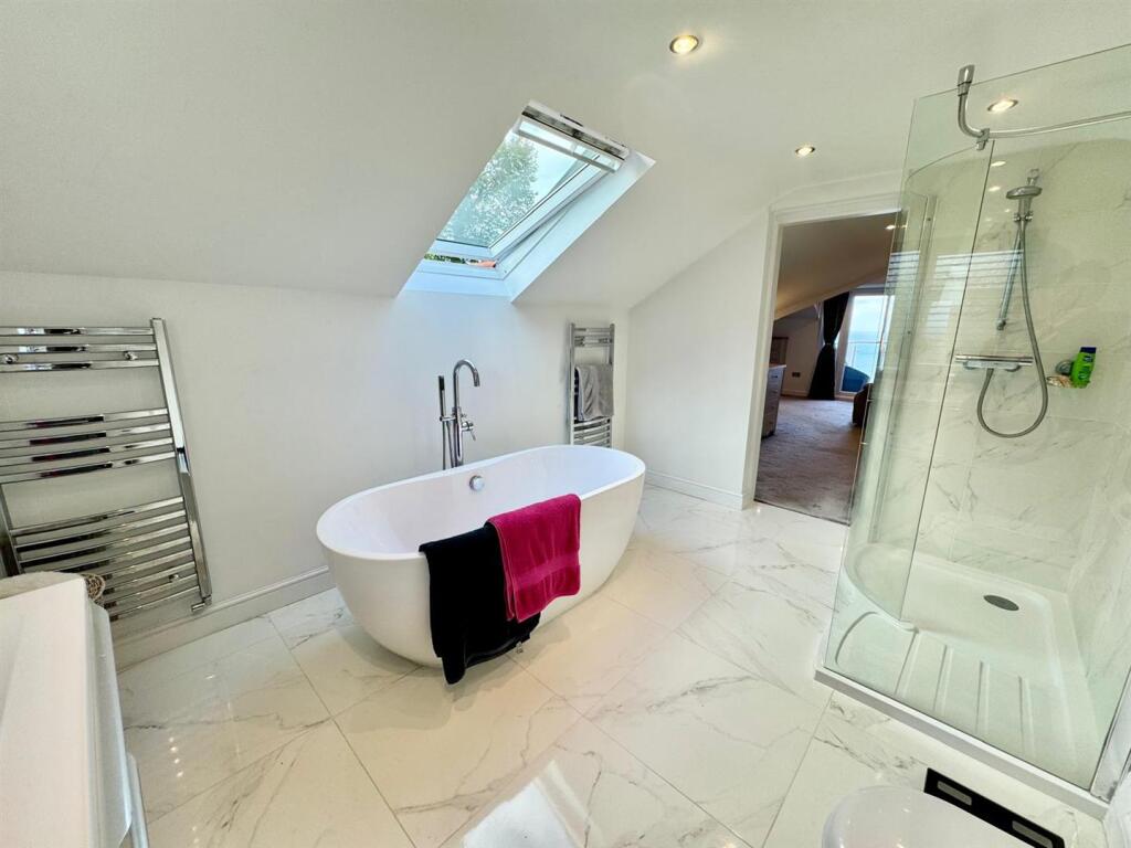 PHOTO-2025-09-05-10-48-39 (4).jpg