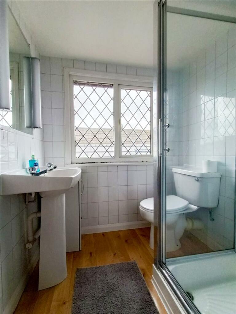 Ensuite.jpg