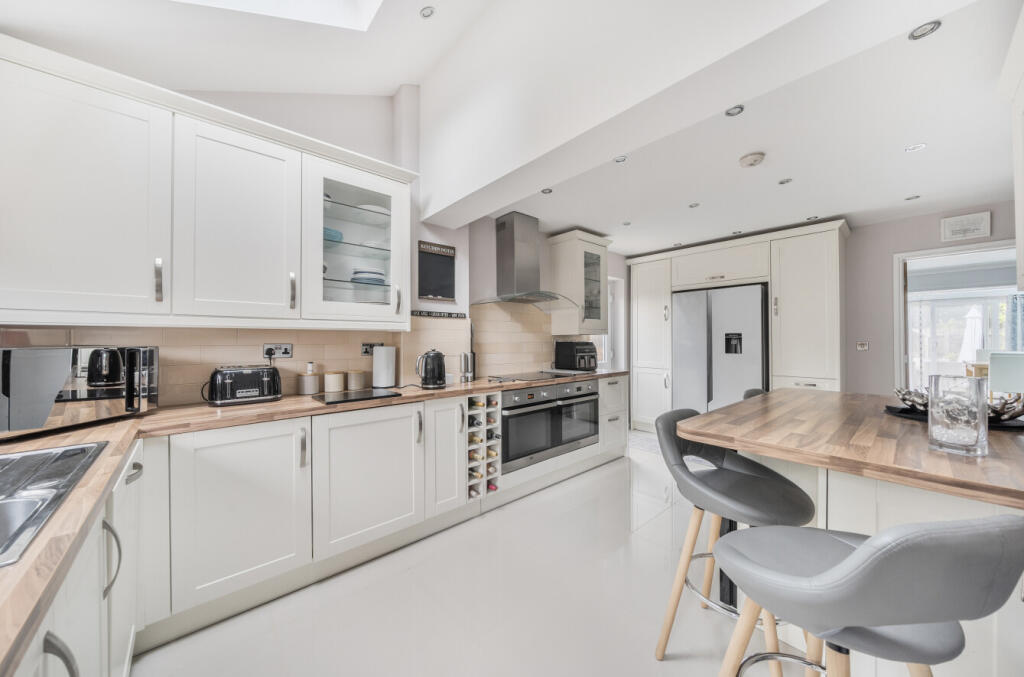 1330226-3-68873d7...