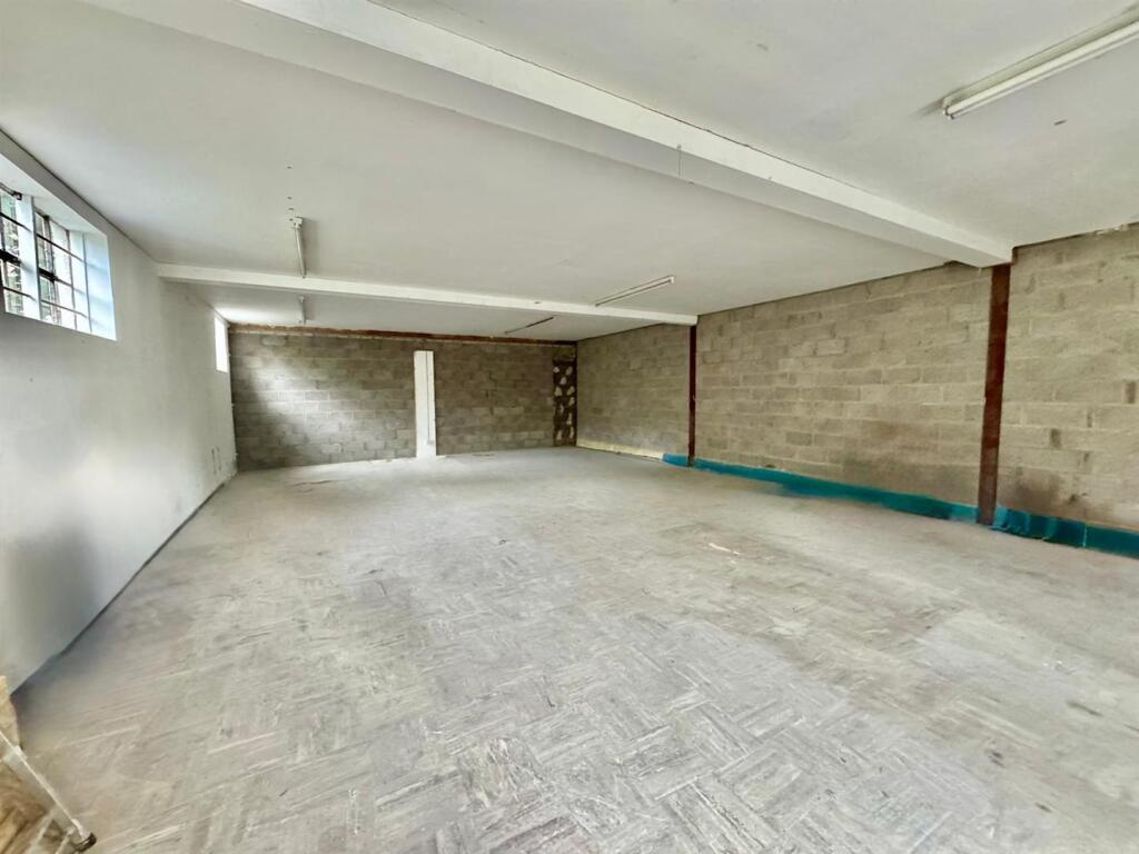 PHOTO-2025-08-09-07-37-33 (4).jpg