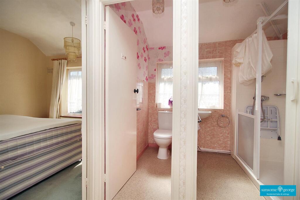 Shower Room &amp; Separate W/C