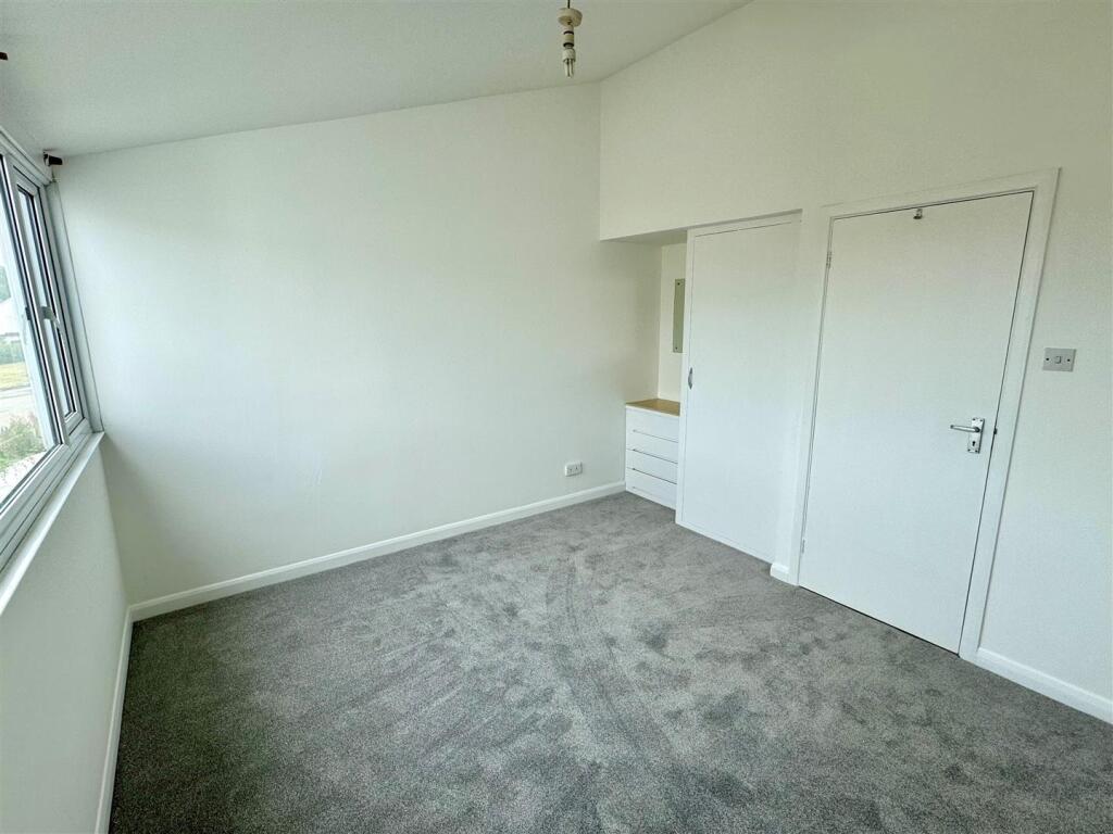 43 Pendragon Crescent Bedroom 2