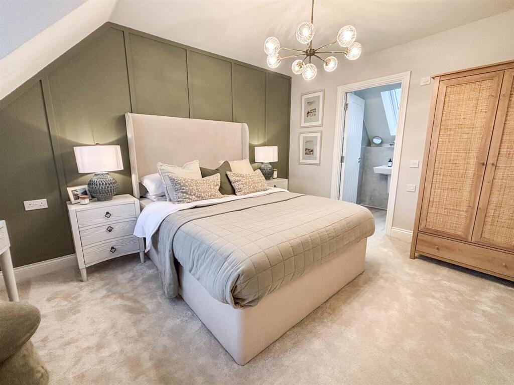 master bedroom.jpg
