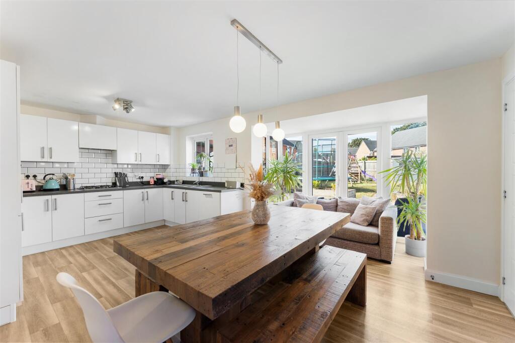 Kitchen Diner