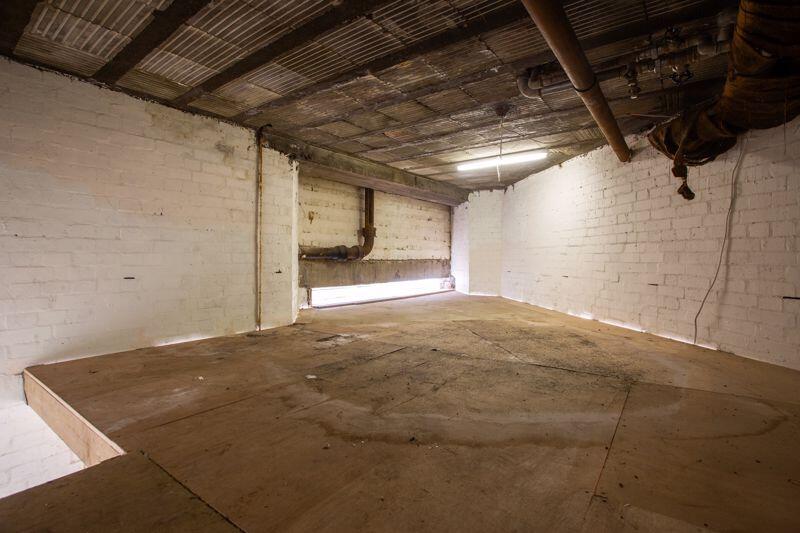 Garage mezzanine