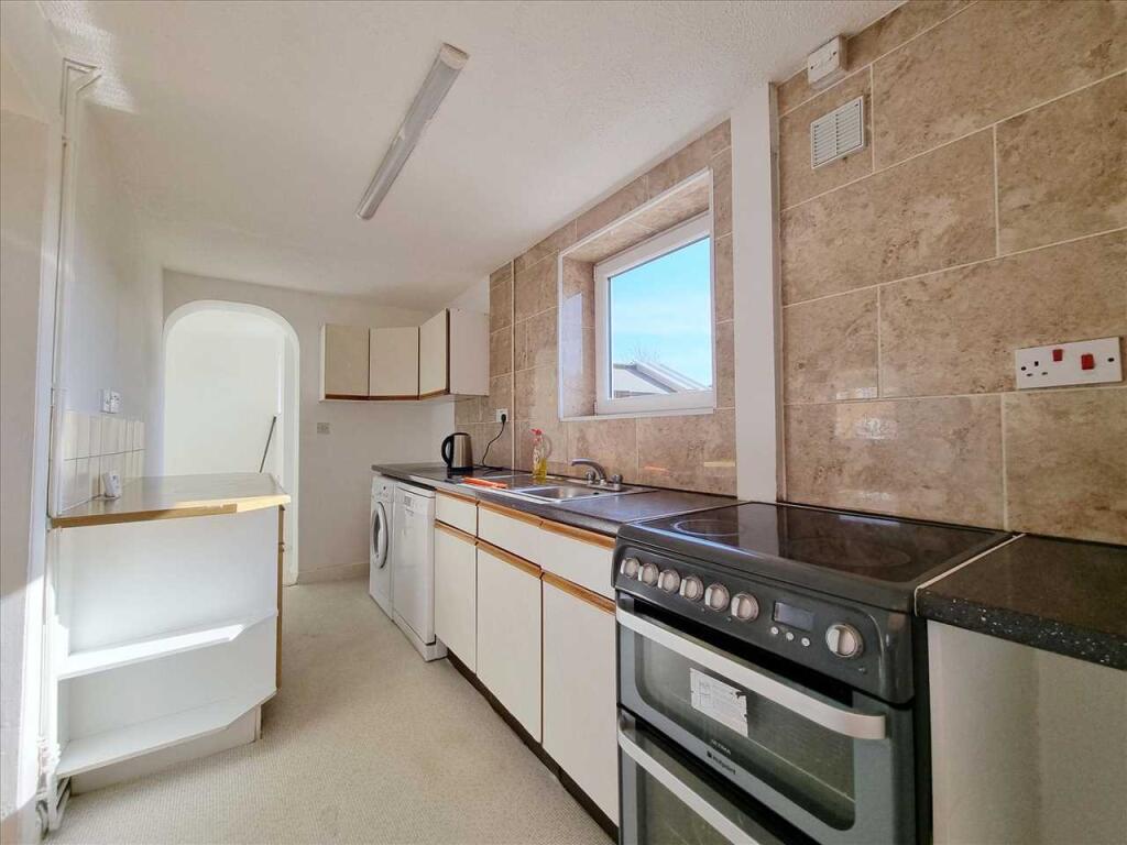 Kitchen: