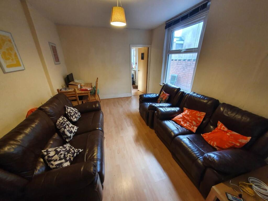 Living room (1)