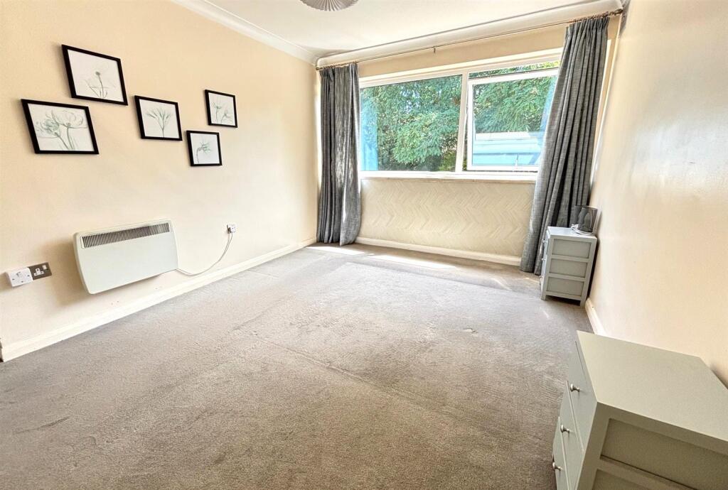 29 high point bed 1 rev.jpg