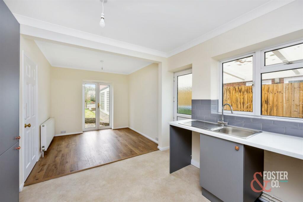 Manor Way, 11_008.jpg