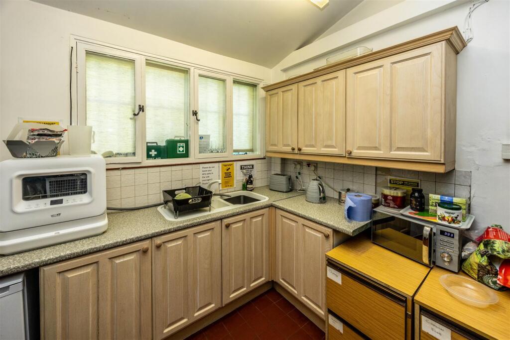 48LRLeeds-290925-1.jpg