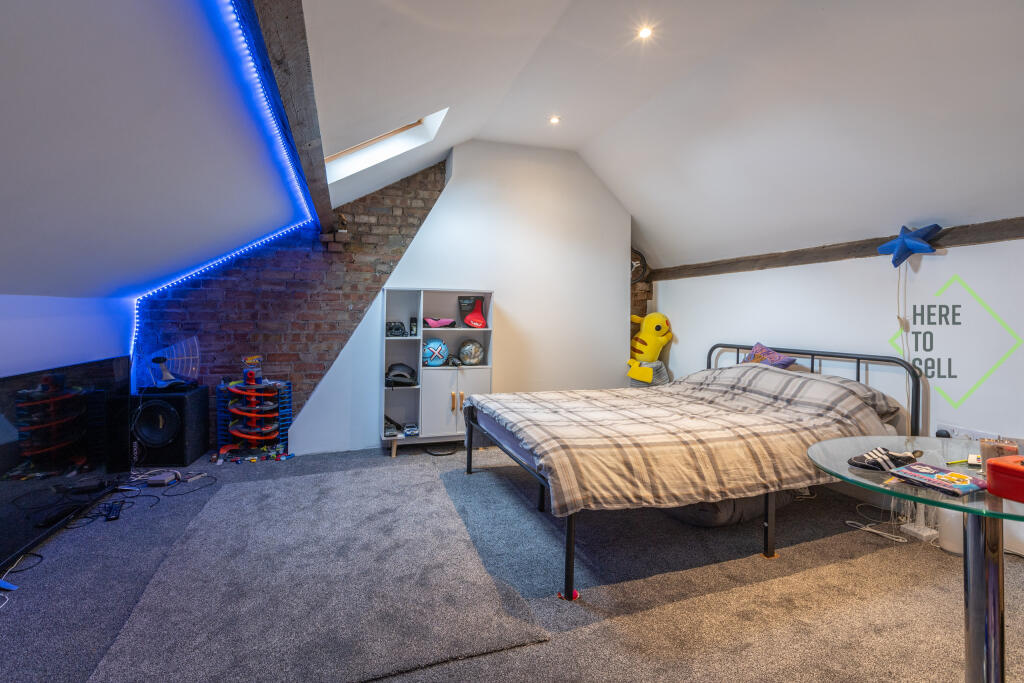 28 Sketty Road EN1 3SE-31