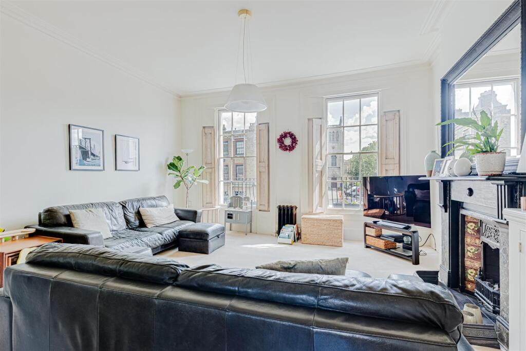 Amwell Street (7).jpg