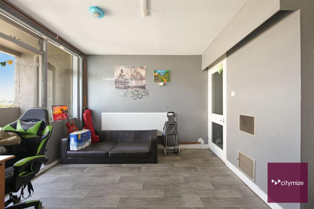 Kitchen / Reception Room