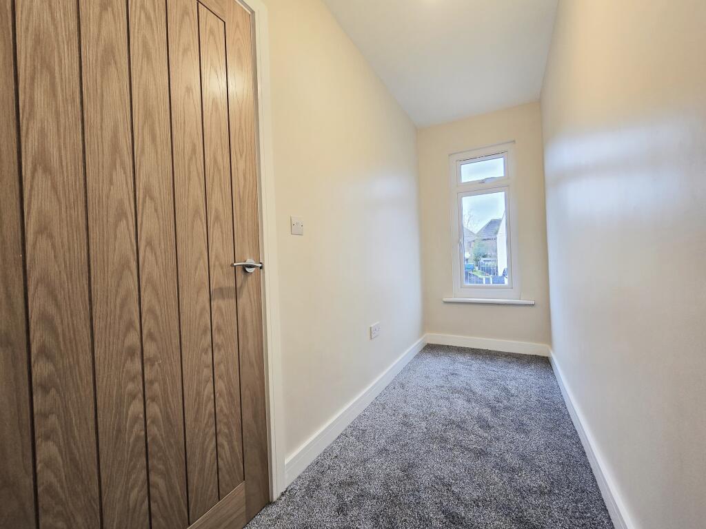 walk in wardrobe - n