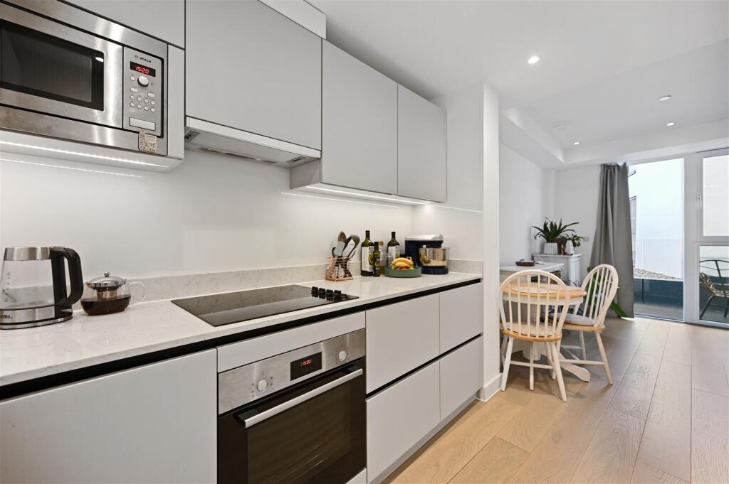 BCAR - Kings Court -  Kitchen A (4).JPG