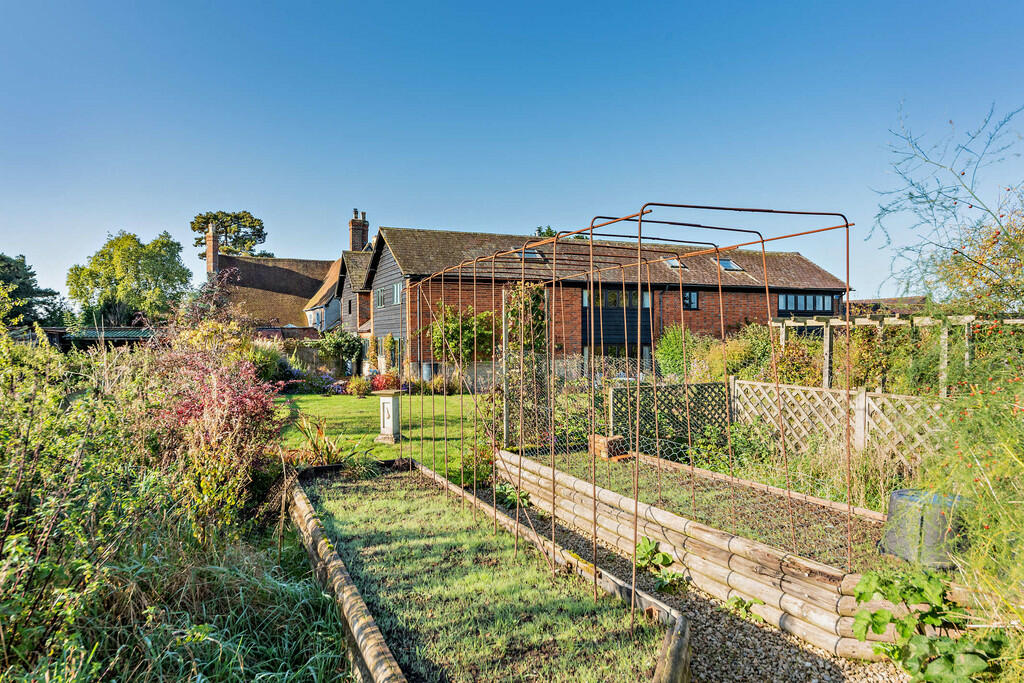 8622708-exterior1...