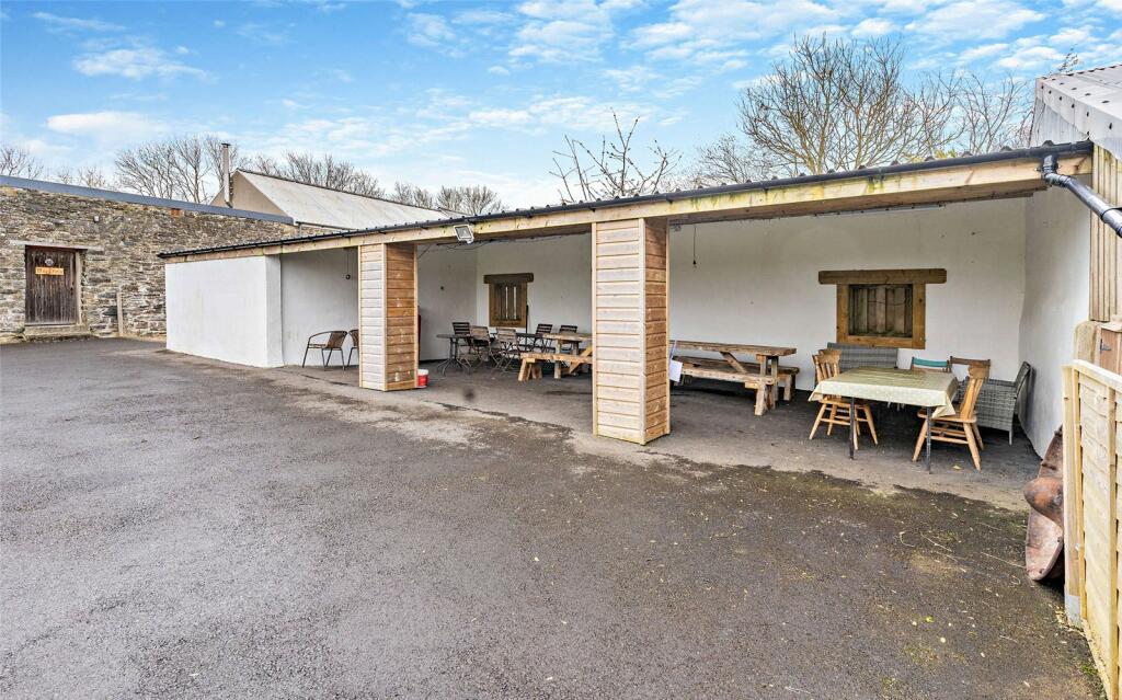 Bbq Dining Area