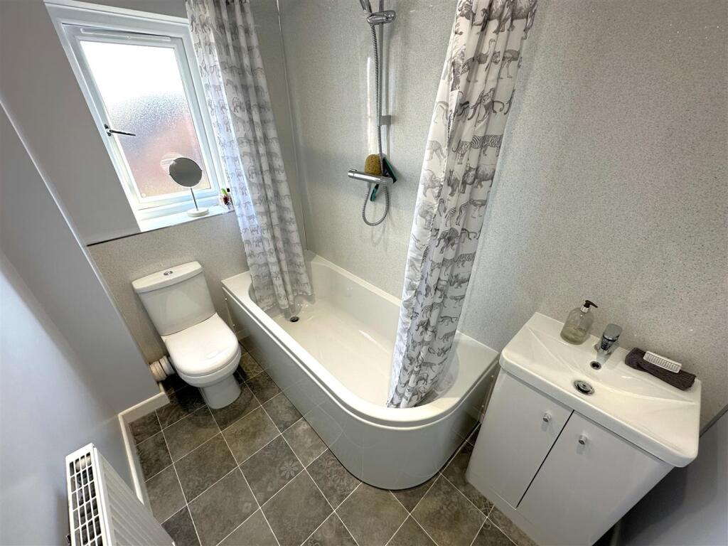 Contemporary Bathroom 706
