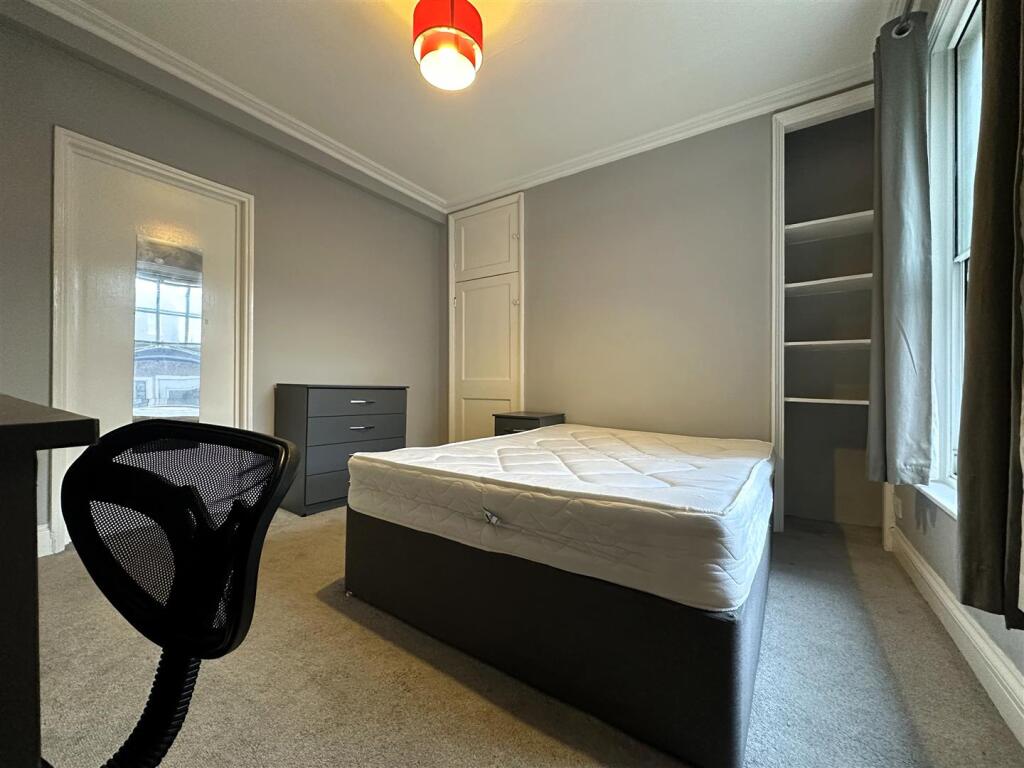 Room 1.jpg